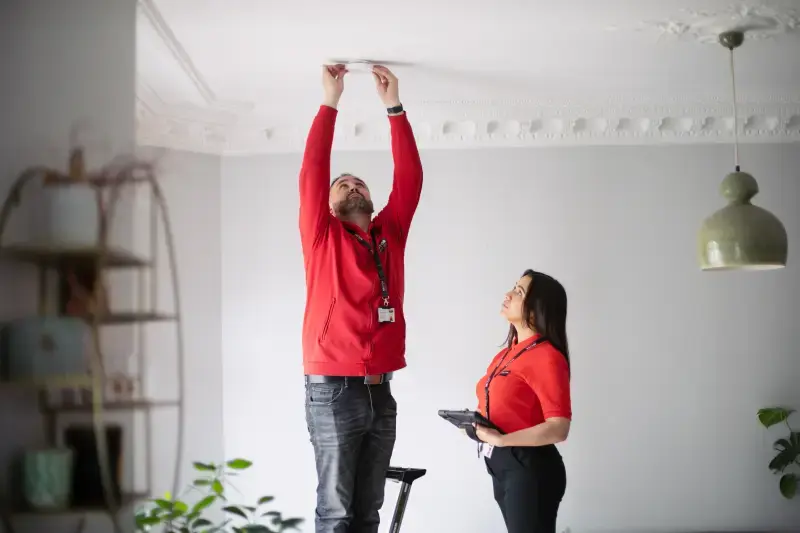 sector-alarm-installation-détecteur-de-fumée-15